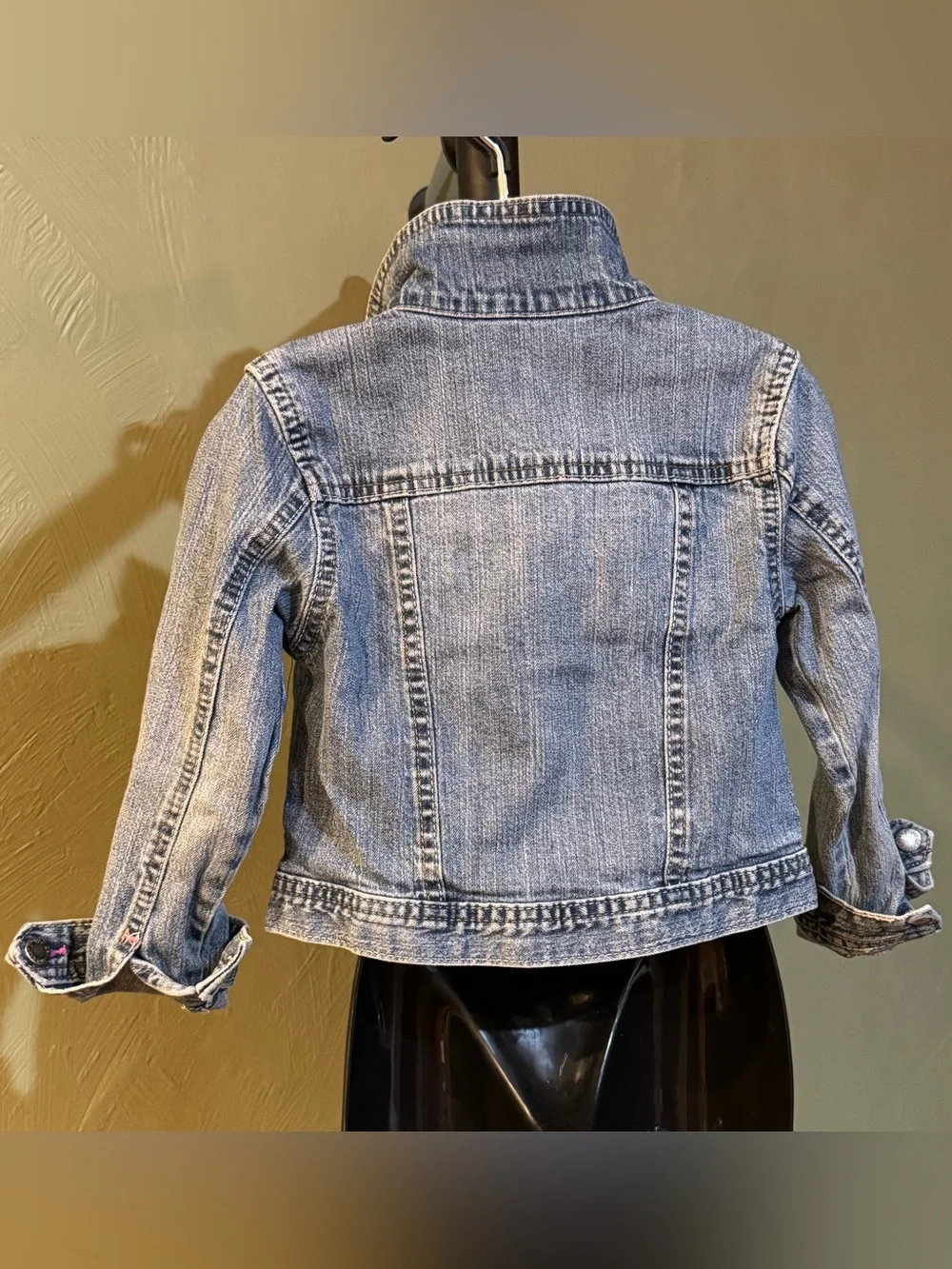 Genuine Kids from OshKosh Girls Denim Jacket Size 5T Medium Wash GUC Snap Front